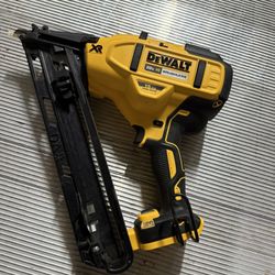 Dewalt Finish Gun 15 Ga 