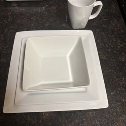 White Dish Set