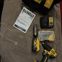 Dewalt  20v. Drill With 2 Batteries, and Bag