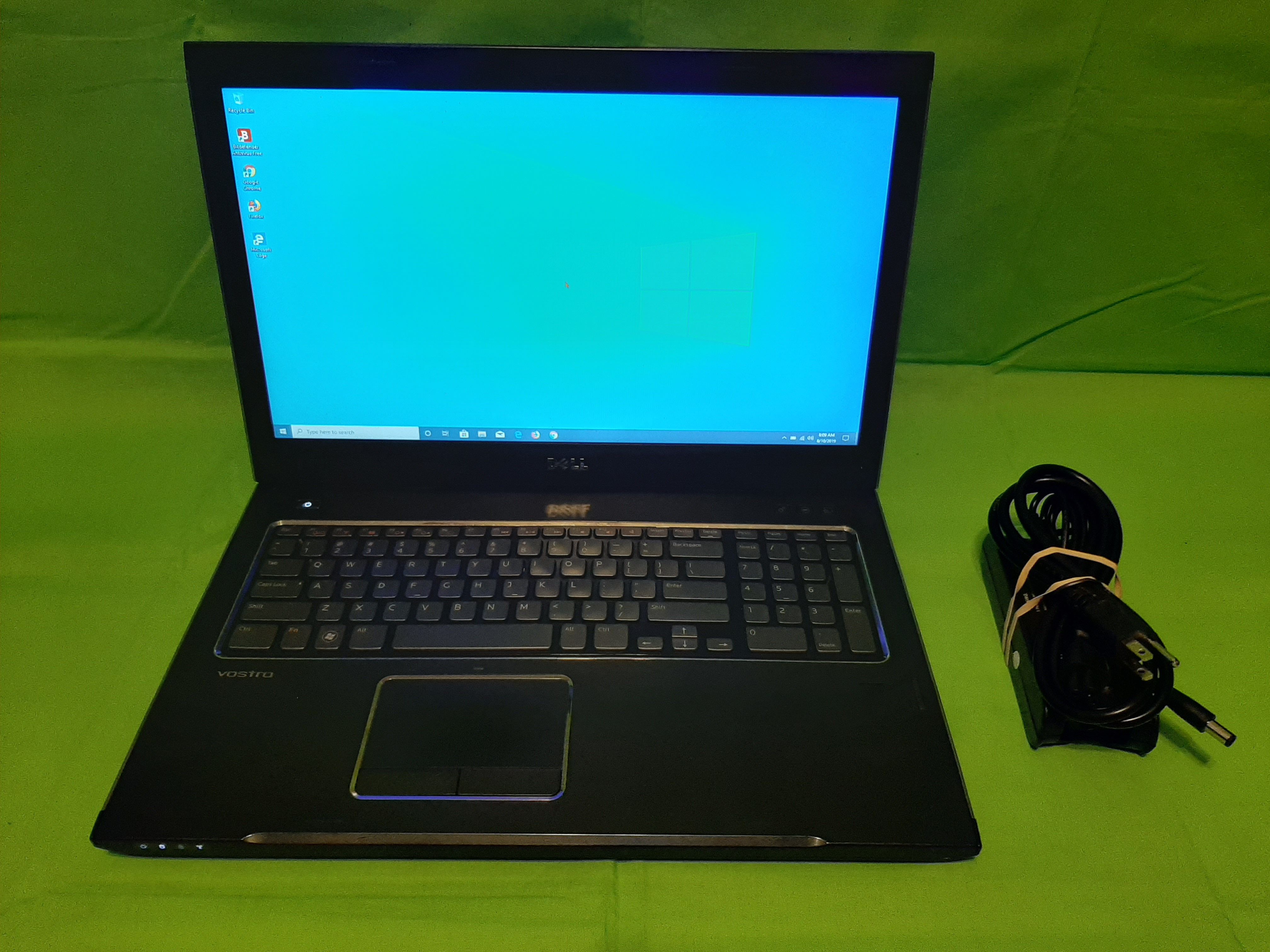 Dell Vostro 17" laptop, i5, Nvidia Graphics