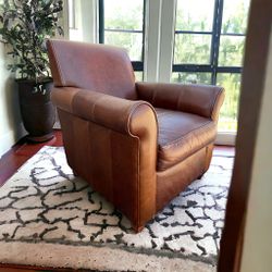 Brown Leather Chair from Bauhaus! Very Thick, High-End Leather! Delivery Available!