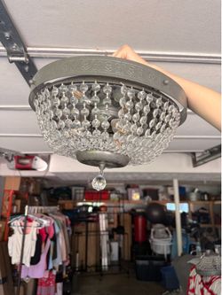 2 Mini chandelier lights
