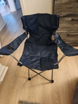 Folding chair with bag