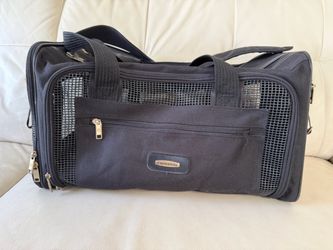 Pet Carrier - Samsonite - FAA Approved For Air Travel - Small Pets