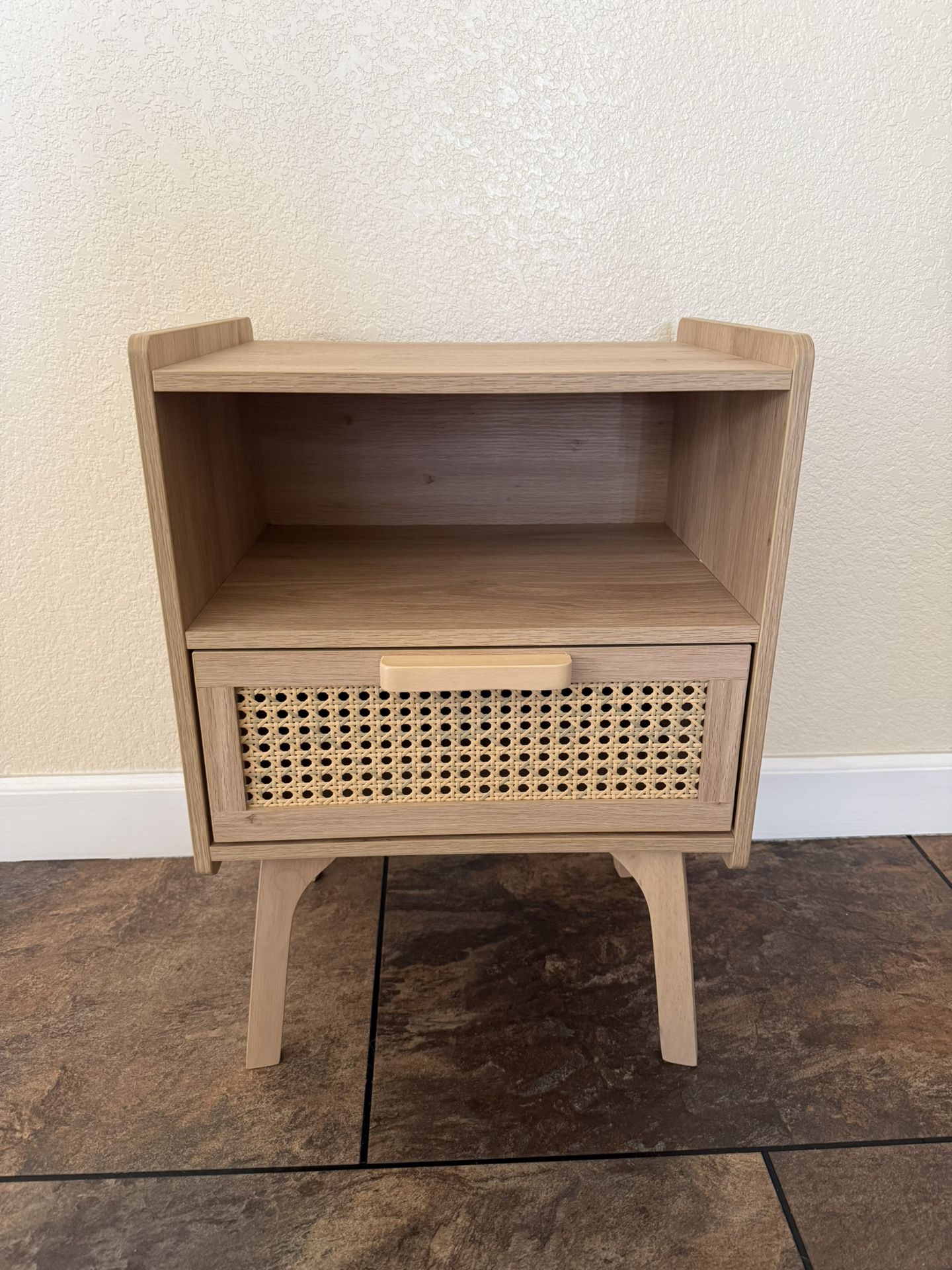 rattan night stand (pickup only) La Puente