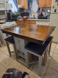 Kitchen set like new