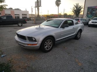 2005 FORD MUSTANG COUPE V6