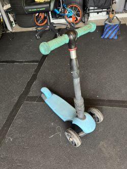 Scooter With Light Up Wheels