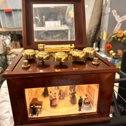 Christmas Musical Box