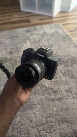 Canon EOS M50 + High-Quality Lenses — Great Condition 📸