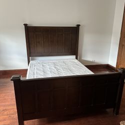 Crate & Barrel Full Size Bed