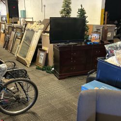 Garage Sale Today November 10, 9 To 1 