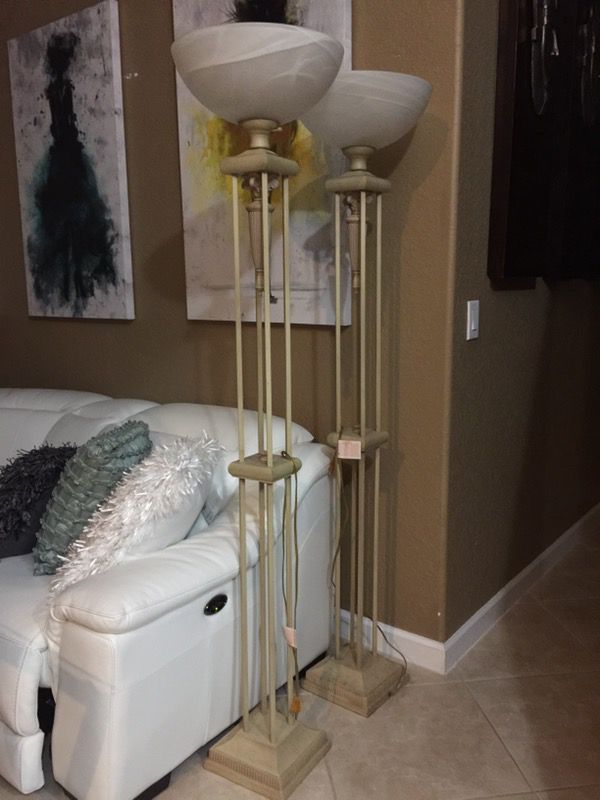 Standing lamp and matching chandeliers $15.00