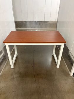 Computer desk