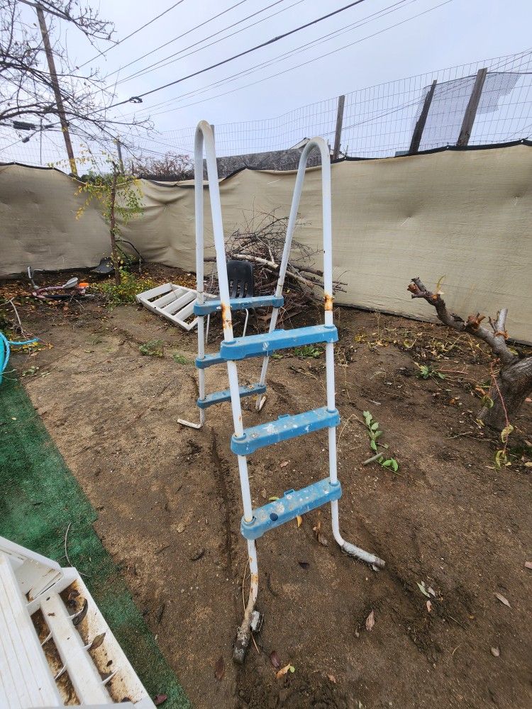 Free Pool Ladders