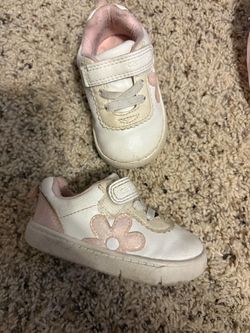 Carters size 4 infant pink glitter flower shoes
