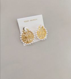 Tory Burch Hoop Pearl Earring 