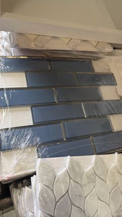 70 pcs - Backsplash Mosaic Tile