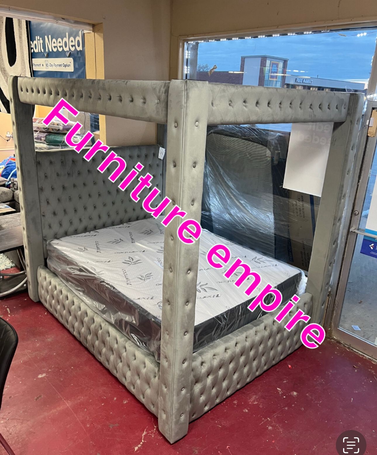 Furniture Bedroom Se King And The Queen, Dresser, Mirror, Nightstand, And Mattress