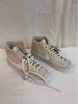 Nike tennis shoes