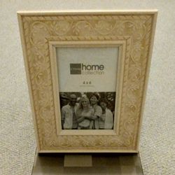 BRAND NEW IN ORIGINAL BOX JCPENNEY HOME COLLECTION TABLETOP & WALL - VERTICAL & HORIZONTAL 4 X 6 PHOTO FRAME 