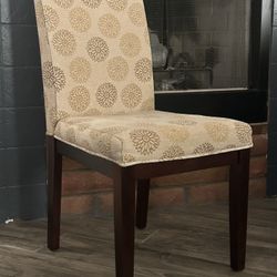 Beautiful Decorative Chair 