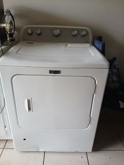 MAYTAG dryer great condition. G