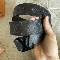 Louis Vuitton Men’s Belt