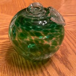 Large Green Art Glass Apple w/Leaf Paperweight 