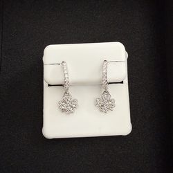 ✨ Moissanite Clover Drop Earrings – 925 Sterling Silver ✨