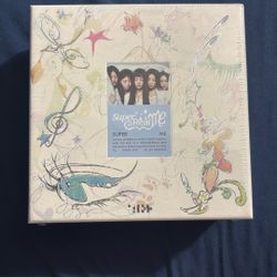 ILLIT SUPER REAL ME ALBUM (SUPER ME VERSION)