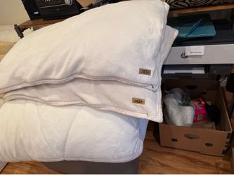 Ugg King Comforter set