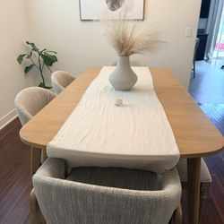 Expandable Dining Table 