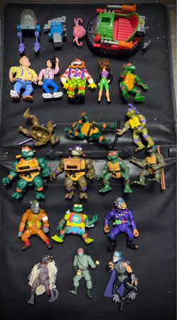 Vintage TMNT Lot - 19 Figures, Vehicles, Accessories, Trays
