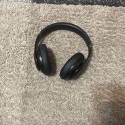 Beats Studio Pro