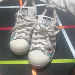 Leather Adidas Size 4