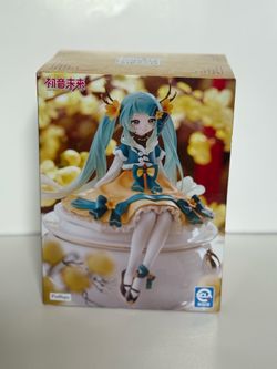 Hatsune Miku Lunar New Year 2025 Noodle Stopper Figure
