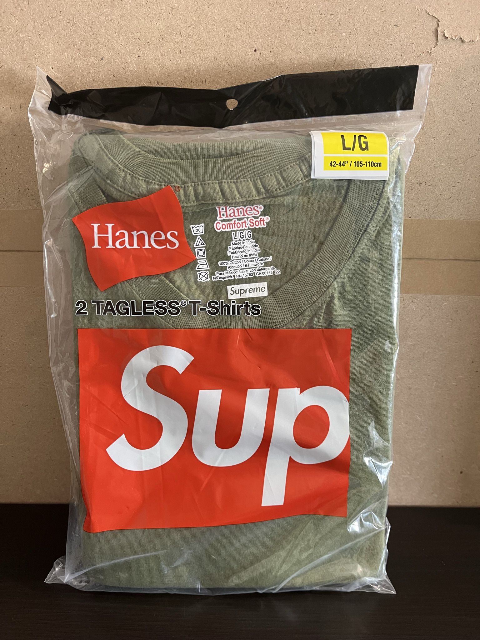 DS Supreme x Hanes Shirt aka Tagless Tee Olive SzL (3 Shirts in 1 Pack)