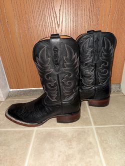 Size 8 men Cody James boots