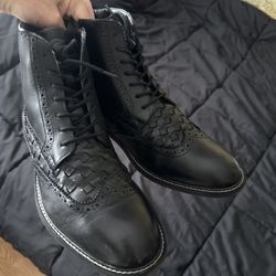 Men’s Black Boots Size 11