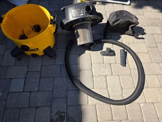 NEEDS REPAIR: DEWALT Wet/Dry Shop Vacuum with Accessories