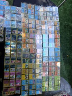 Large Pokémon Trading Card Collection Lot