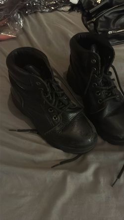 Tactical pants and steel toe boots emt uniform