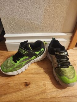 Sketchers Boys Size 12 Shoes