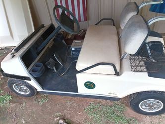 CLUB CAR GOLF CART