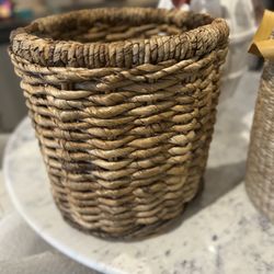 Baskets & Shower Curtains 