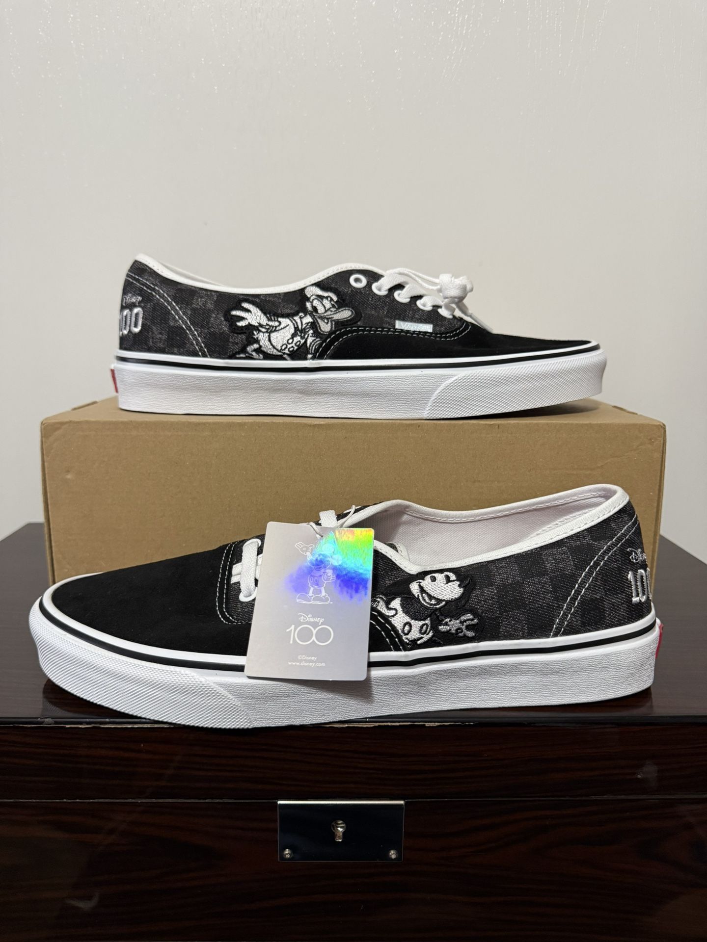 Mens Size 11 Vans x Disney 100th OG Family Authentic Skate Sneakers Shoes UK 10