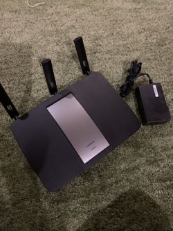 Linksys dual band router- excellent condition