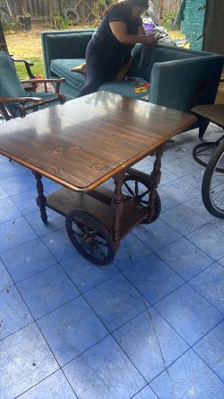 Vintage Kling Colonial tea cart