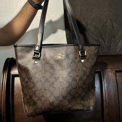 Coach Outlet City Tote